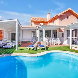 https://villa-maday.in-canary-islands.com